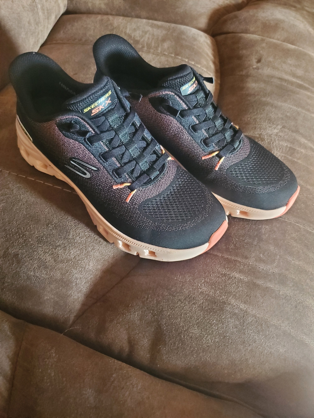Skechers Hands Free Slip-ins: Arch Fit Glide-Step Pro Sneakers Black & Pink
